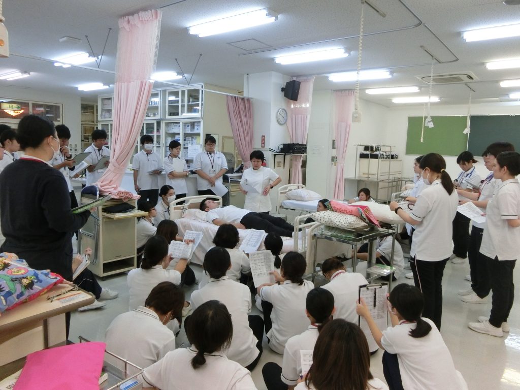 呼吸器看護演習♪ 沖縄看護専門学校 呼吸器看護演習♪ 沖縄看護専門学校